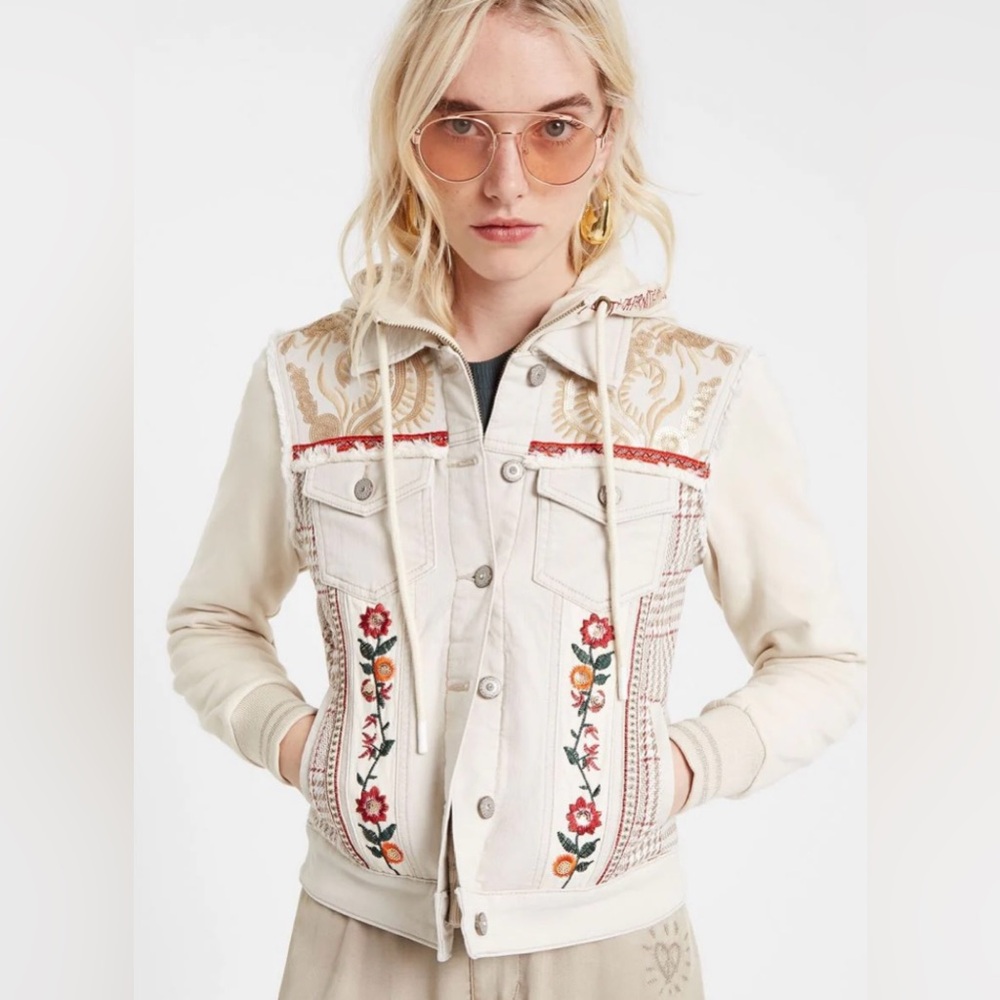 Desigual Floral Denim Embroidered ‘Erica’ Jacket size 40